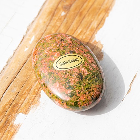 unakit, unakit kristal, kristali za spanje, palmstone kristal, kristali proti stresu, kristali za pomirjanje