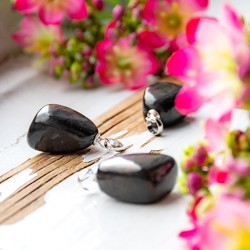 SHUNGITE necklace pendant