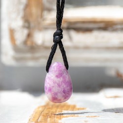 lepidolit ogrlica solzica svetla