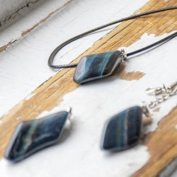 BLUE TIGER'S EYE pendant