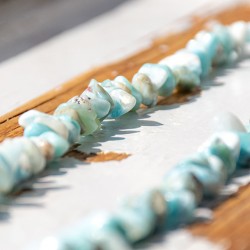 energecki nakit z larimarjem, ogrlica z modrim larimar kamnom, ogrlica za komunikacijo in mir larimar, unikatna larimar ogrlica