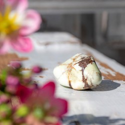 MAGNESITE CITRONEL pocket crystal